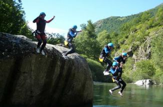 3 - EVG / EVJF BORDEAUX SUD OUEST : CANYONING 1/2 JOURNEE